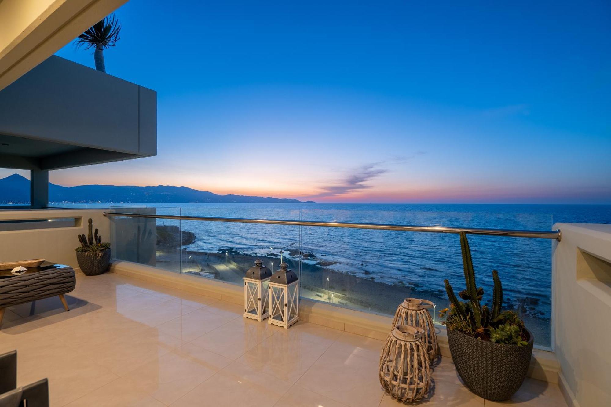C.P. Luxury Suite Heraklion  Exterior photo